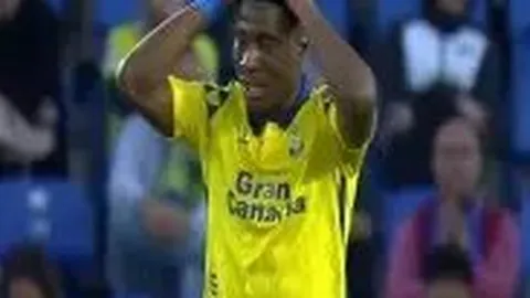 冬训佳绩：周娅菲、杨杰在攀岩选拔赛中夺冠